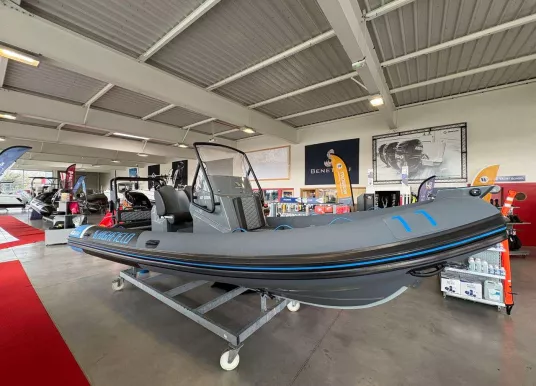 HIGHFIELD - HIGHFIELD 660 PATROL - 3