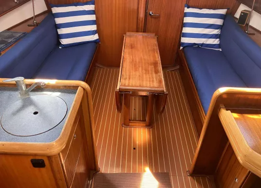 BAVARIA YACHTS - BAVARIA 32 - 2