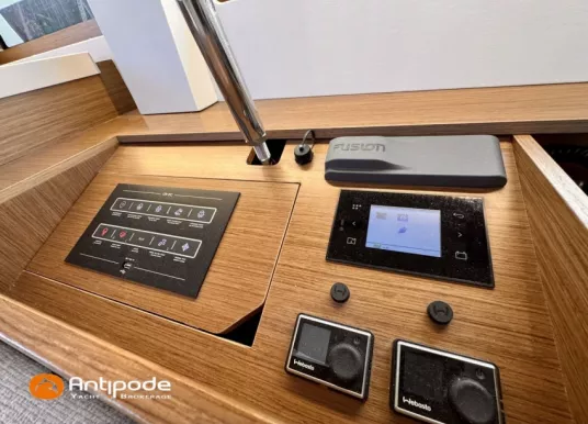 BENETEAU - OCEANIS 51.1 - 45