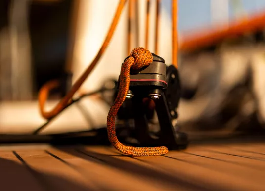 CHAMPIONSHIP YACHTING - LAGO 26 SPEEDSTER - 4