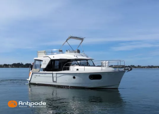 BENETEAU - SWIFT TRAWLER 30