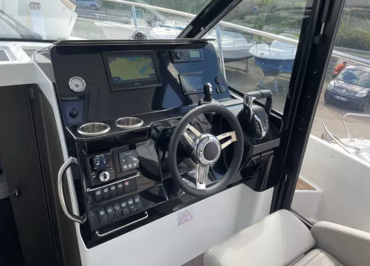 JEANNEAU - MERRY FISHER 1095 COUPE - 16