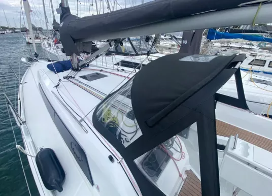 BENETEAU - OCEANIS 34.1 - 11