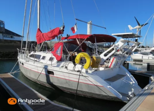 ALUBAT - OVNI 395 - 2