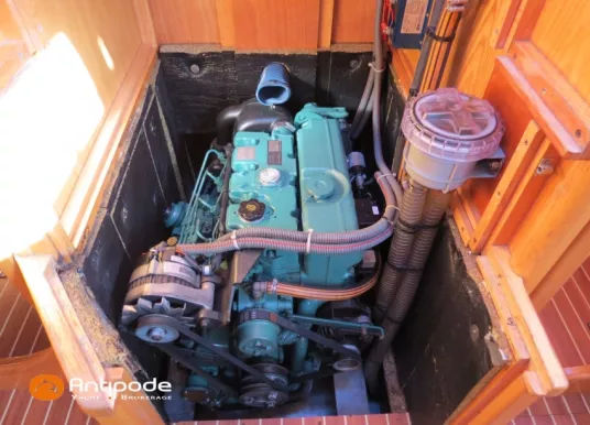 ALUBAT - OVNI 395 - 11