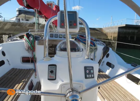 ALUBAT - OVNI 395 - 33