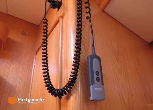 ALUBAT - OVNI 395 - 58