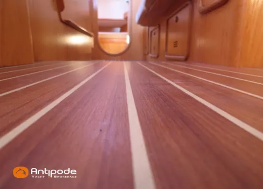 ALUBAT - OVNI 395 - 65