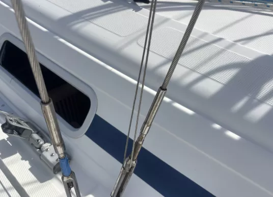 BAVARIA - 36 CRUISER - 11