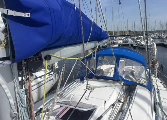 BAVARIA - 36 CRUISER - 14