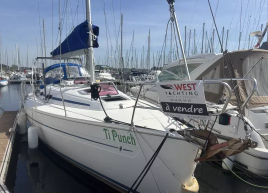 BAVARIA - 36 CRUISER - 6