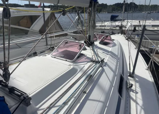 BAVARIA - 36 CRUISER - 10