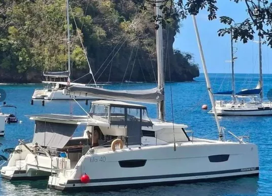 FOUNTAINE PAJOT - ISLA 40