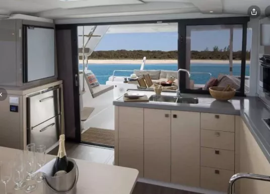 FOUNTAINE PAJOT - LUCIA 40 - 11