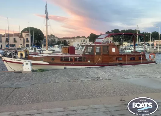 YACHTS - Vedette anglaise Bell & Fyro