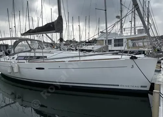 BENETEAU - OCEANIS 37
