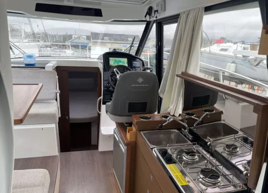 JEANNEAU - MERRY FISHER 895 - 11