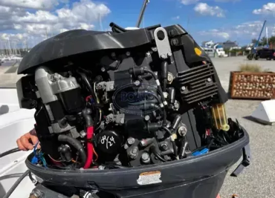 BOSTON WHALER - 15 Dauntless - 7
