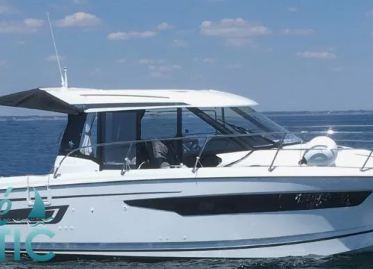 JEANNEAU - MERRY FISHER 895