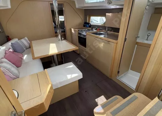 BENETEAU - Oceanis 38 - 12