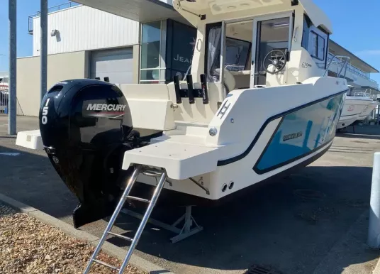 QUICKSILVER - 625 pilothouse - 2
