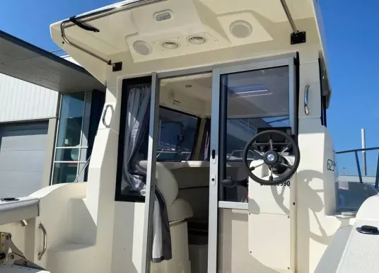 QUICKSILVER - 625 pilothouse - 11