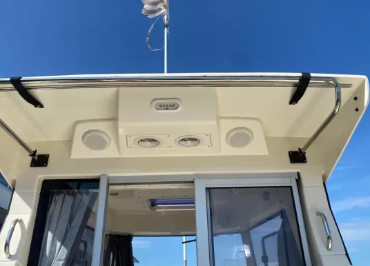 QUICKSILVER - 625 pilothouse - 18