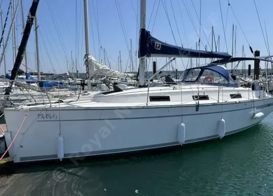 BAVARIA - Cruiser 32