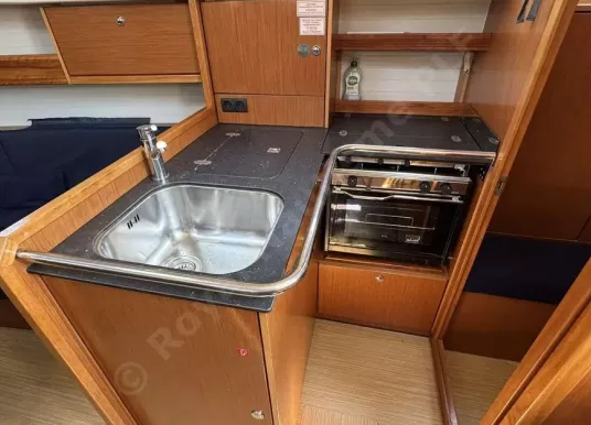 BAVARIA - Cruiser 32 - 20