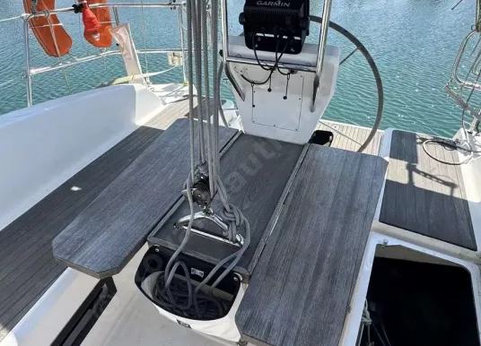 BAVARIA - Cruiser 32 - 10