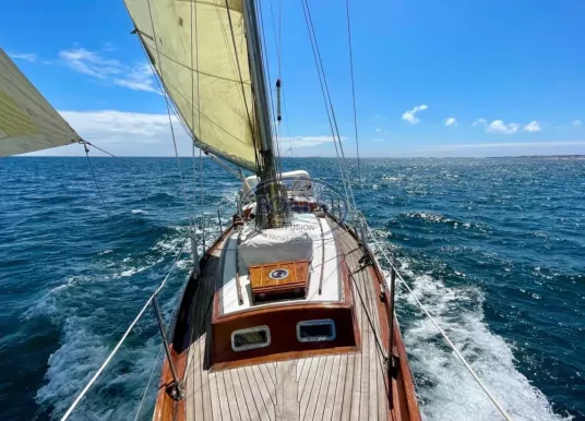 LAURENT GILES - 42' Sloop - 3