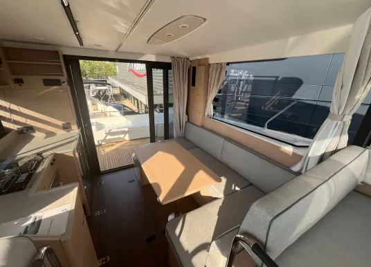 BENETEAU - SWIFT TRAWLER 37 FLY - 12