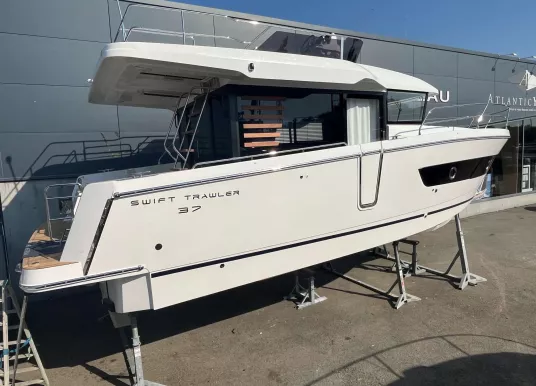 BENETEAU - SWIFT TRAWLER 37 FLY - 3