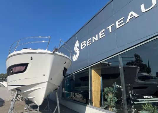 BENETEAU - SWIFT TRAWLER 37 FLY - 4