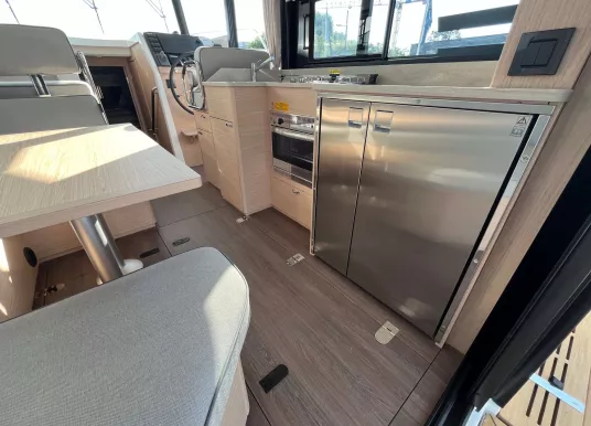BENETEAU - SWIFT TRAWLER 37 FLY - 9