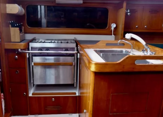 J BOATS - j109 - 3