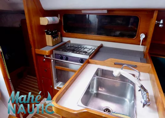 J BOATS - j109 - 5
