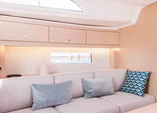 DUFOUR YACHTS - DUFOUR 37 - 16