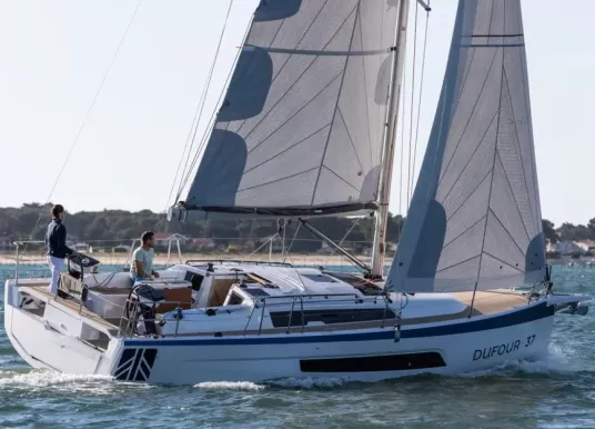 DUFOUR YACHTS - DUFOUR 37 - 6