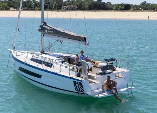 DUFOUR YACHTS - DUFOUR 37 - 7