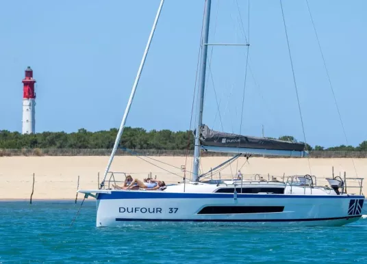 DUFOUR YACHTS - DUFOUR 37 - 8