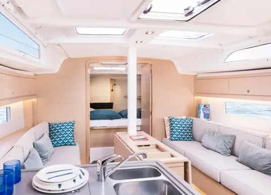 DUFOUR YACHTS - DUFOUR 37 - 9