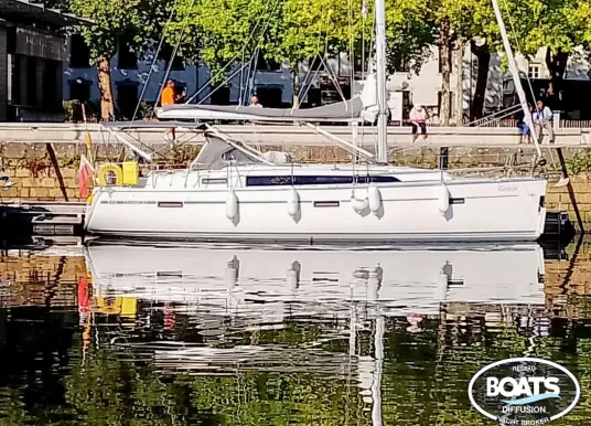 BAVARIA - 37 cruiser