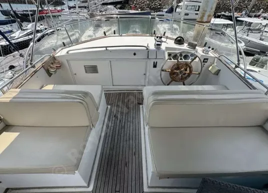 AMERICAN MARINE - Grand Banks 42 - 12