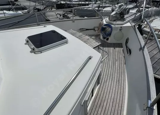 AMERICAN MARINE - Grand Banks 42 - 5