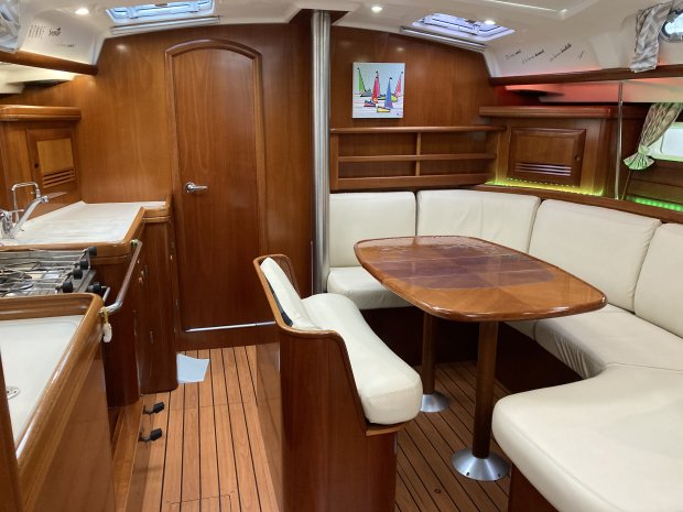 BENETEAU OCEANIS 423