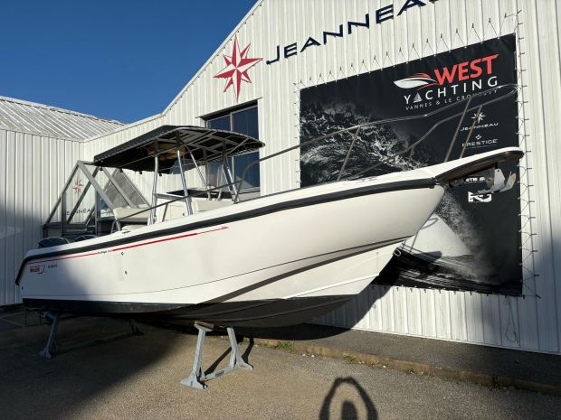 BOSTON WHALER OUTRAGE 260