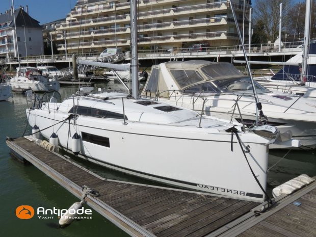 BENETEAU OCEANIS 30.1 